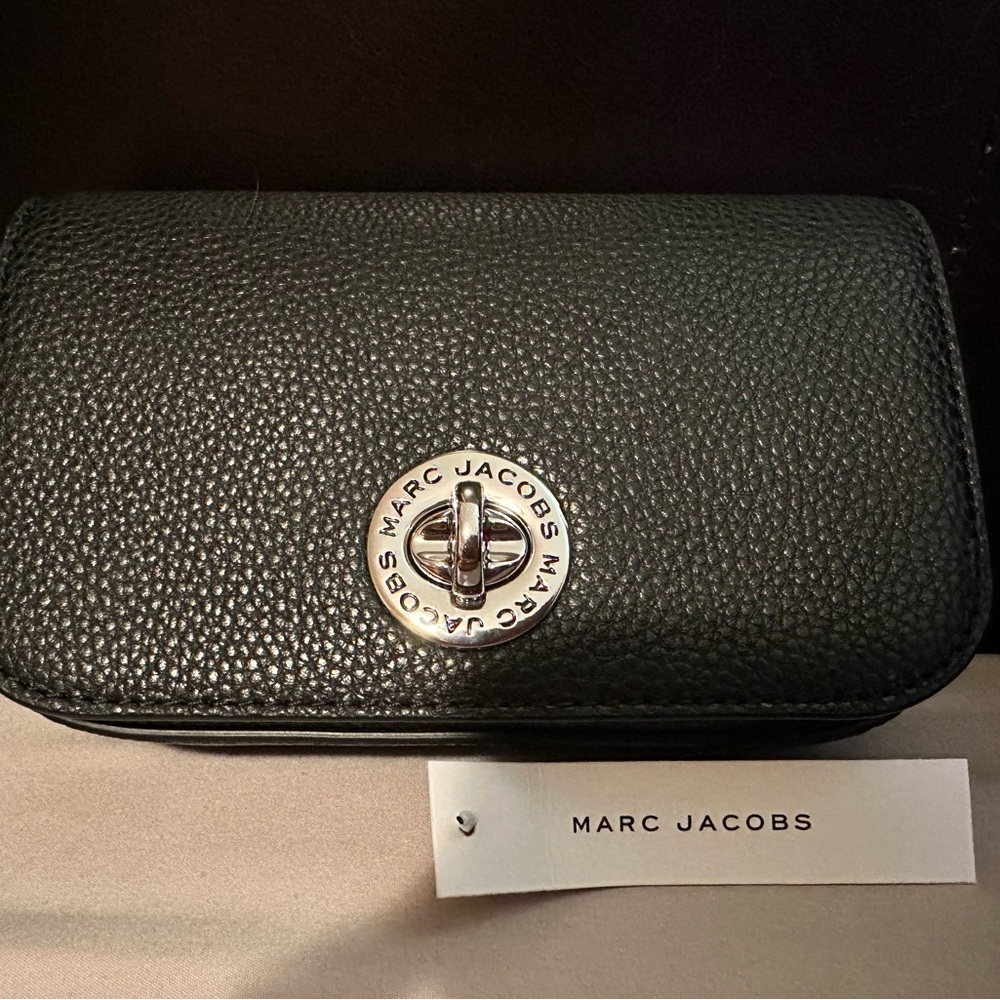 Marc Jacobs Black Leather Signet Turnlock Crossbody.  NWT